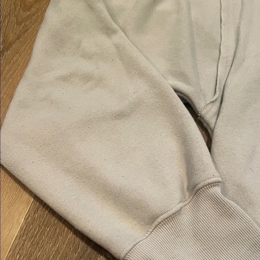 Alo Light Grey Crewneck Sweatshirt Small Worn with some pilling- - Picture 5 of 15